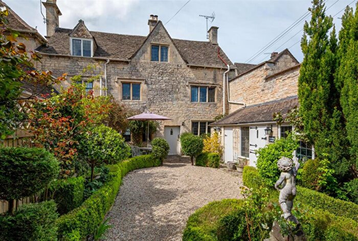 3 Bedroom Semi-Detached House For Sale In St. Marys Street, Painswick, GL6