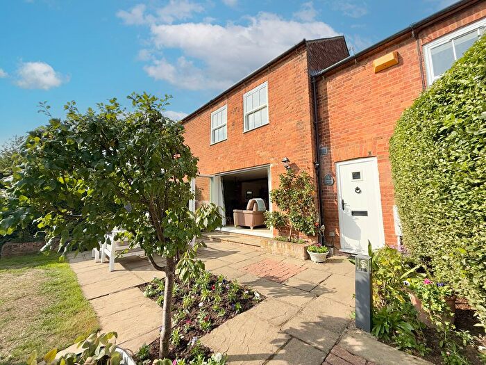 3 Bedroom Barn Conversion For Sale In Cublington Road, Aston Abbotts, HP22