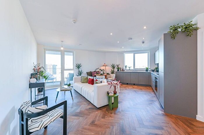 2 Bedroom Flat For Sale In North West Quarter, Queen's Park, NW6