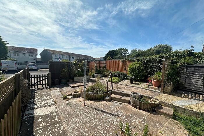 2 Bedroom End Of Terrace House For Sale In Shortlands, Portland, DT5