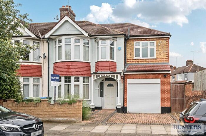 4 Bedroom End Of Terrace House For Sale In Bendmore Avenue, Abbey Wood, SE2