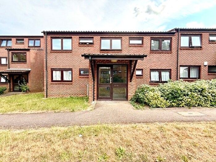 2 Bedroom Flat To Rent In Churchfields, London, E18