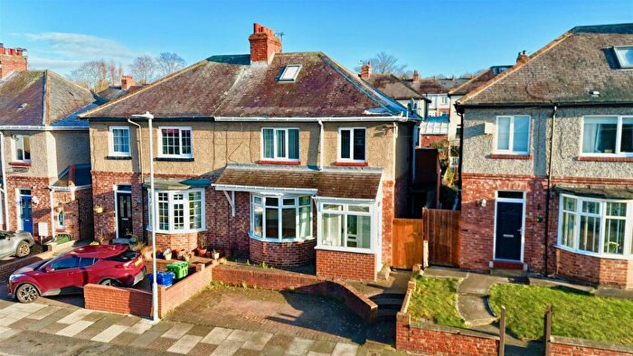 3 Bedroom Semi-Detached House To Rent In Earlswood Avenue, Low Fell, Gateshead, NE9