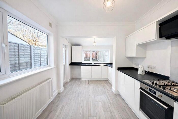 3 Bedroom Terraced House To Rent In Sorrento Road, Sutton, SM1