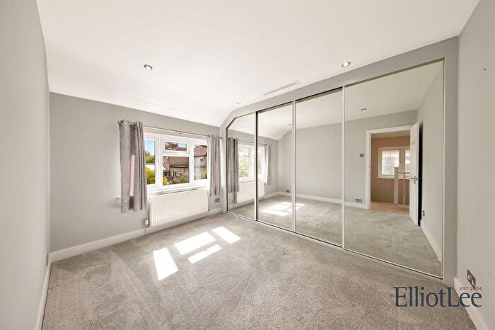 1 Bedroom Maisonette To Rent In Third Avenue, Watford, WD25