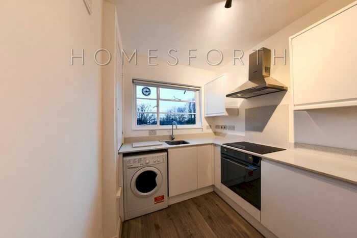 2 Bedroom Flat To Rent In Denison Close, Hampstead Garden Suburb, N2