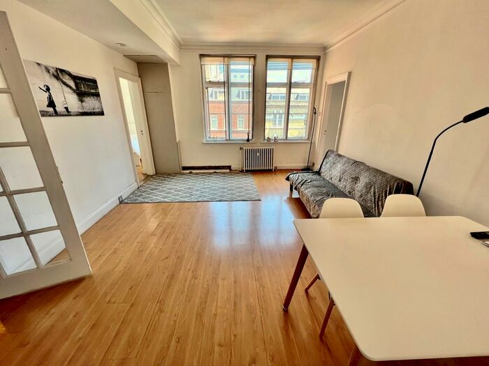 2 Bedroom Flat To Rent In Hallam Street, London, W1W