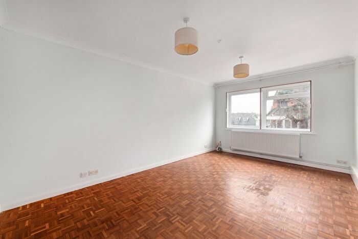 1 Bedroom Flat To Rent In Brecon Court, Granville Road, Southfields, SW18