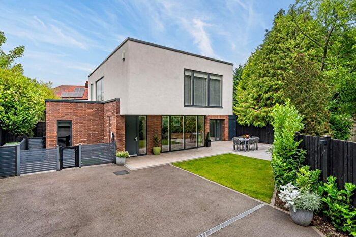 3 Bedroom Detached House For Sale In Knutsford Road, Wilmslow, Cheshire, SK9
