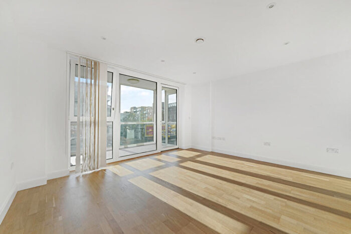 1 Bedroom Flat To Rent In Zenith Close, Colindale, NW9