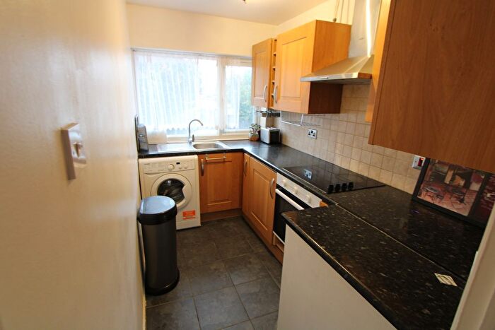 1 Bedroom Flat To Rent In Priestley Road, Mitcham, CR4