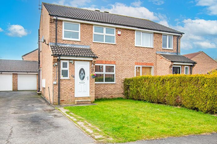 3 Bedroom Semi-Detached House For Sale In Old Farm Way, Brayton, North Yorkshire, YO8