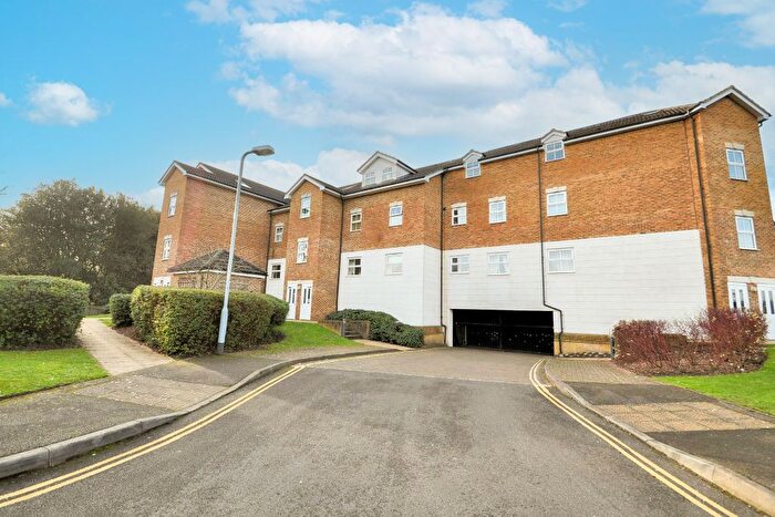 2 Bedroom Flat To Rent In Wraysbury, Old Mill Place, TW19