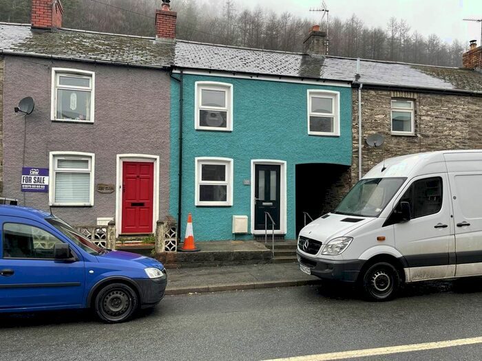 2 Bedroom Property To Rent In Birkenhead Street, Talybont, SY24