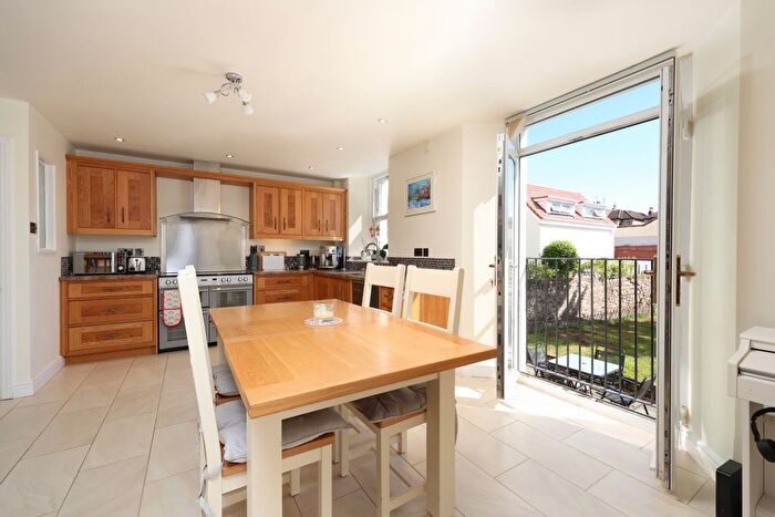 2 Bedroom Flat For Sale In Hampton Park, Redland, Bristol, BS6