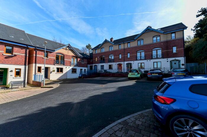 2 Bedroom Flat For Sale In Oakhill, Castlereagh, Belfast, BT5