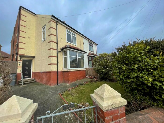 3 Bedroom Semi Detached House For Sale In St. Edmunds Road, Blackpool FY4