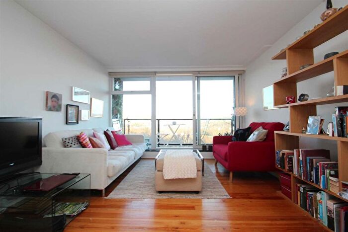 1 Bedroom Flat To Rent In Shepherds Hill, Highgate, N6