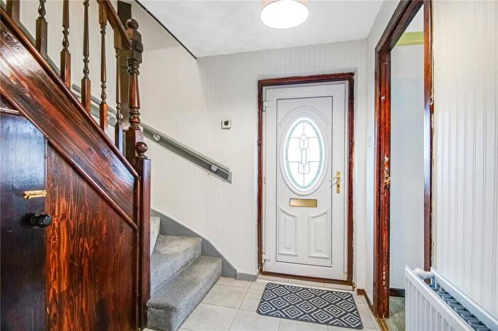 2 Bedroom Terraced House For Sale In Bardrainney Avenue, Port Glasgow, Inverclyde, PA14