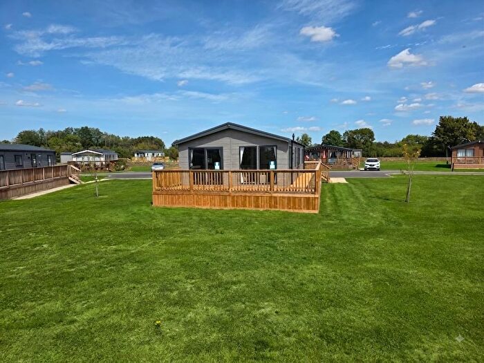 2 Bedroom Lodge For Sale In Malton Road, Pickering, YO18