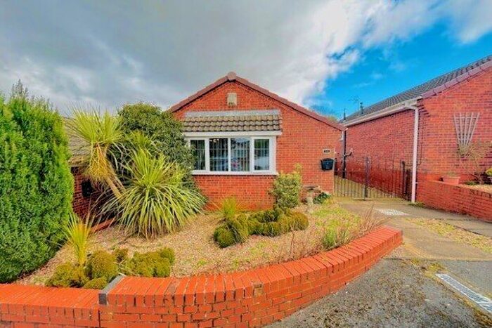 2 Bedroom Detached Bungalow To Rent In Derwent Drive, Nottingham, NG17