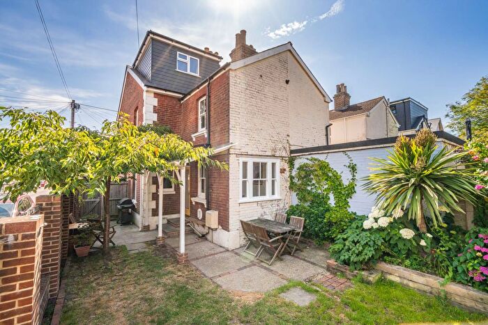 3 Bedroom Semi-Detached House For Sale In Springfield Road, Southborough, Tunbridge Wells (No Chain), TN4