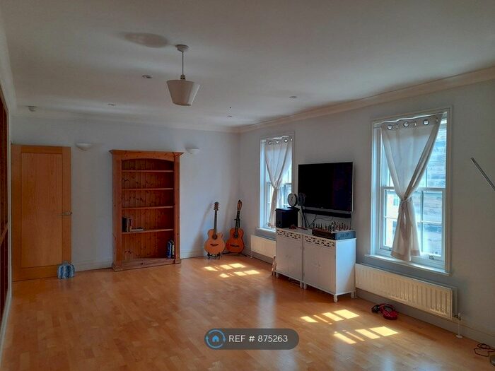 2 Bedroom Flat To Rent In Crescent Road, Tunbridge Wells, TN1