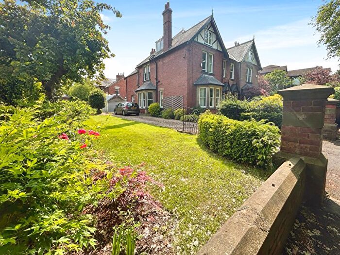 4 Bedroom Semi-detached House For Sale In West Avenue, Newcastle Upon Tyne, NE12
