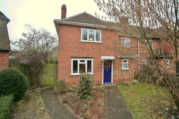 3 Bedroom Semi-Detached House To Rent In Station Road, Wallingford, OX10