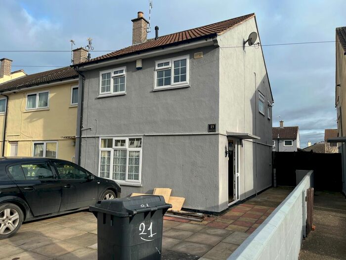 3 Bedroom Town House To Rent In Bedale Drive, Leicester, LE4