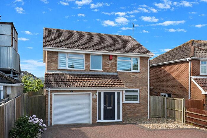 3 Bedroom Detached House For Sale In Station Road, New Romney, TN28