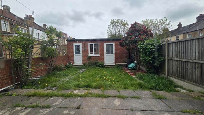 4 Bedroom Terraced House To Rent In Stainforth Road, Ilford, IG2