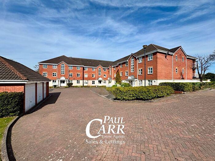 2 Bedroom Flat For Sale In Wyndley Close, Wyndley Manor, Four Oaks, Sutton Coldfield, B74