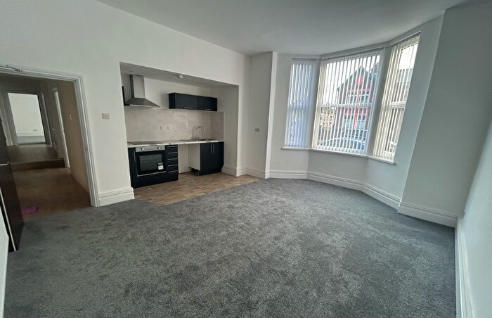 3 Bedroom Flat To Rent In Seabank Road, Wallasey, Merseyside, CH45