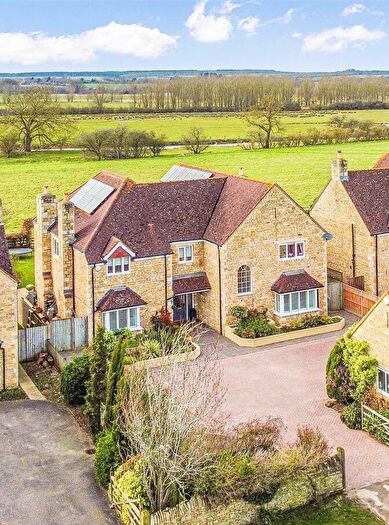 5 Bedroom Detached House For Sale In Lilford Road, Thorpe Waterville, NN14