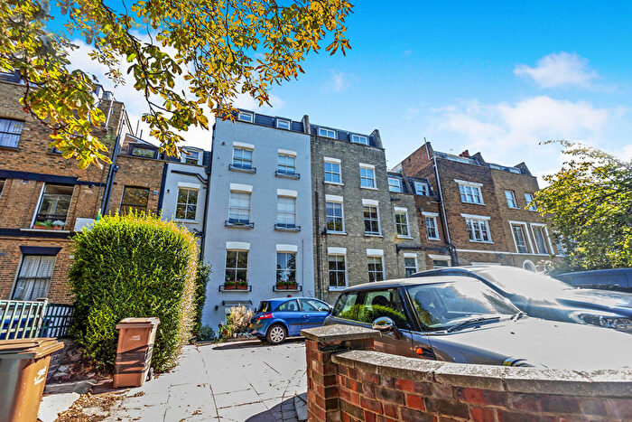 1 Bedroom Flat To Rent In Peckham Rye, London, SE15