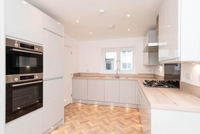 3 Bedroom Detached House To Rent In Ore Street, Clay Cross, S45