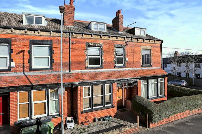 4 Bedroom Terraced House To Rent In Roman Place, Leeds, West Yorkshire, Uk, LS8