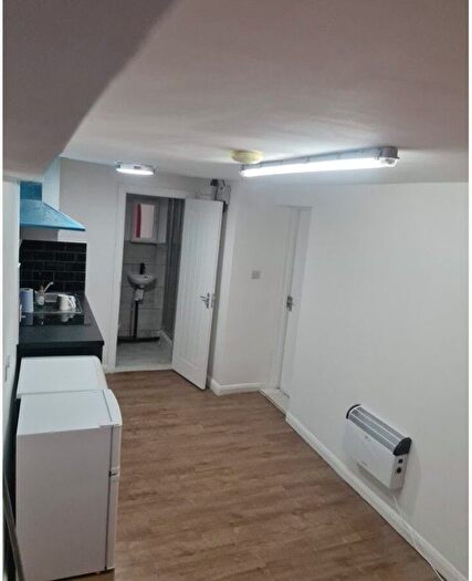 1 Bedroom Studio To Rent In A Caernarvon Close, Mitcham, CR4