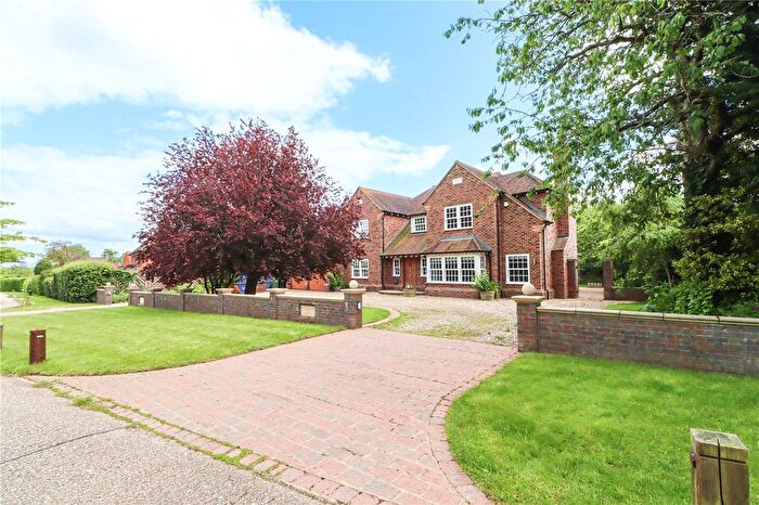 4 Bedroom Detached House For Sale In Spring Road, Harpenden, Hertfordshire, AL5