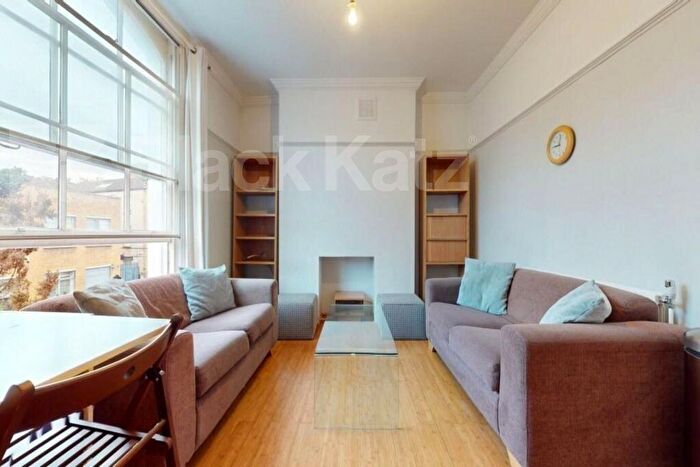 2 Bedroom Flat To Rent In Kings Cross Road, Bloomsbury / Kings Cross, WC1X