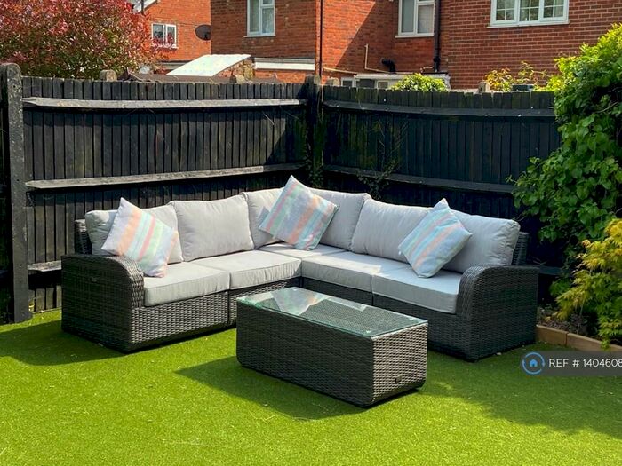 2 Bedroom Semi-Detached House To Rent In Windmill Road, Mortimer Common, Reading, RG7