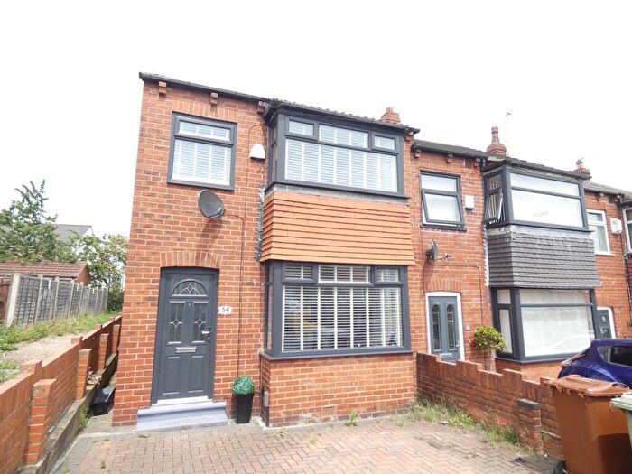 3 Bedroom House To Rent In Benson Gardens, Armley, Leeds, LS12