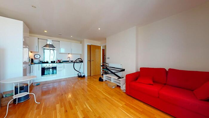 1 Bedroom Flat To Rent In Cobalt Point, Millharbour, E14