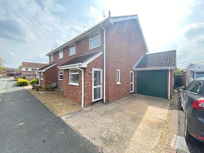 3 Bedroom Semi-Detached House To Rent In Church Close, Stilton, PE7