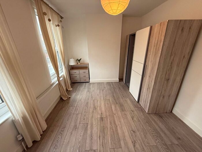 2 Bedroom Property To Rent In Town Road, London, N9