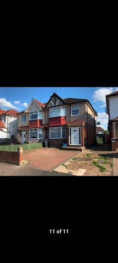 3 Bedroom Semi-Detached House To Rent In Heath Road, Hounslow, TW3