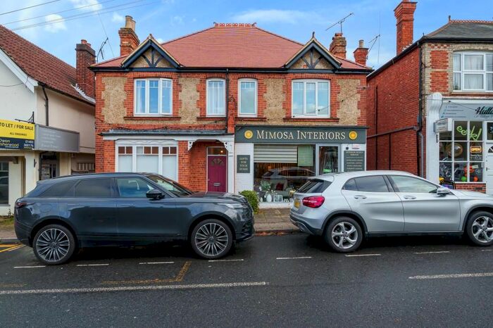 1 Bedroom Maisonette To Rent In Sunninghill, High Street, SL5