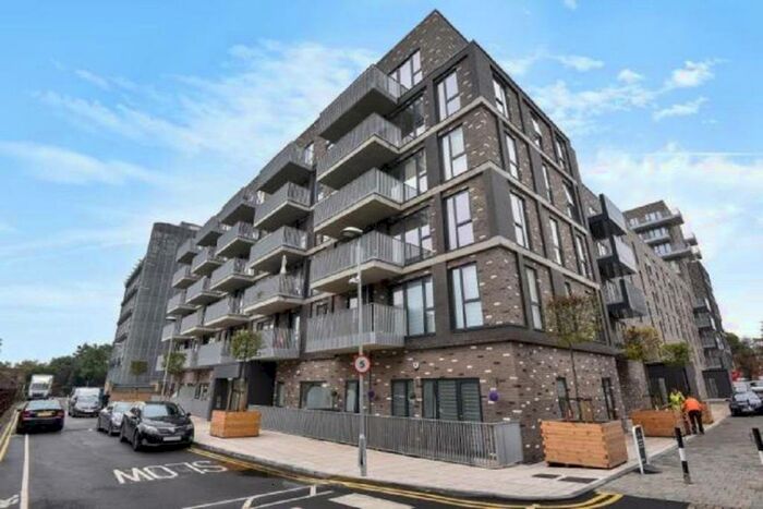 1 Bedroom Apartment To Rent In Windsor Road, Slough, Berkshire, SL1