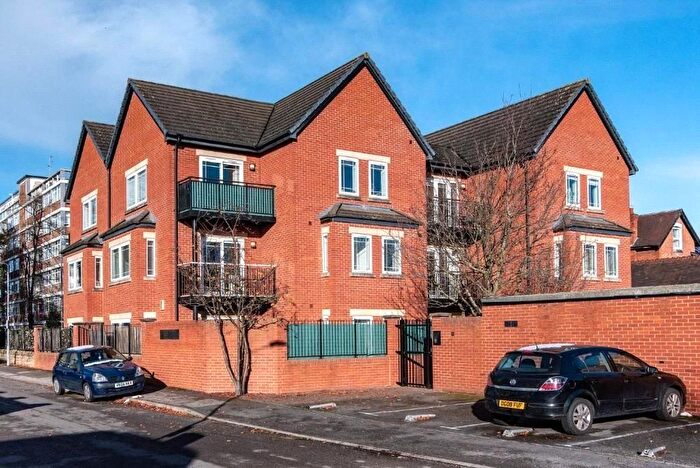 2 Bedroom Flat For Sale In Bruce Drive, West Bridgford, Nottingham, Nottinghamshire, NG2